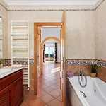 Amanda - Plusholidays Villa