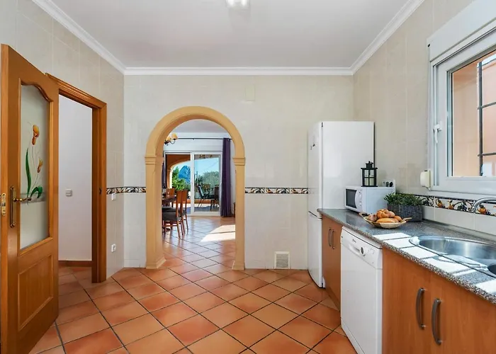 Amanda - Plusholidays