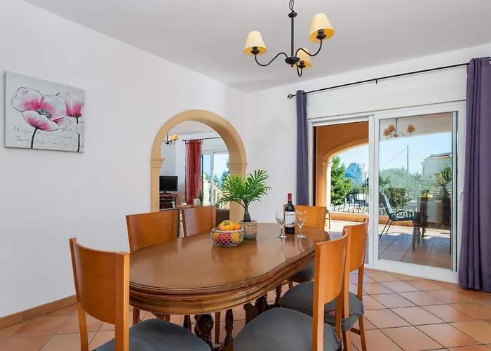 Amanda - Plusholidays Calp