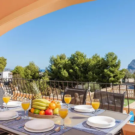 Amanda - Plusholidays Willa Calpe