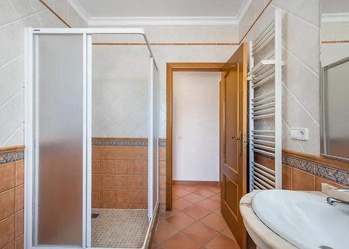 Amanda - Plusholidays 칼페