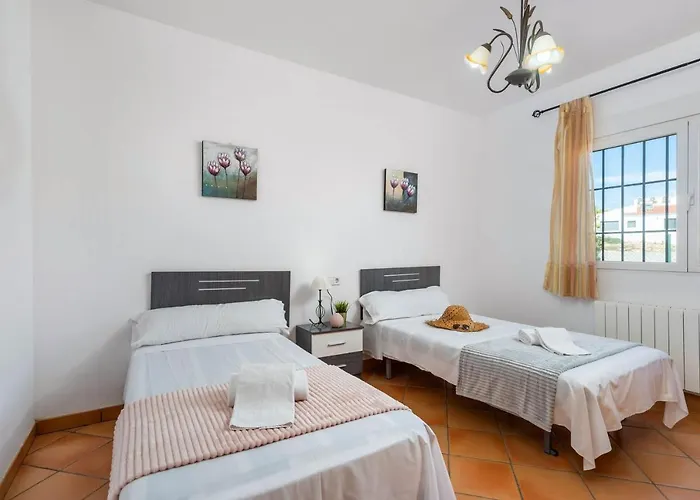 Amanda - Plusholidays 칼페